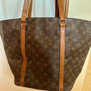 Authentic Louis Vuitton Monogram Sac